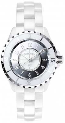 h4861 Chanel J12 Quartz 33mm Ladies Watch display picture 2