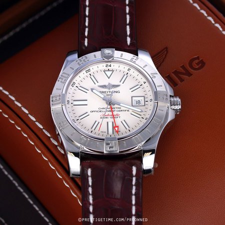 Pre-owned Breitling Avenger II GMT a3239011/g778-2ct