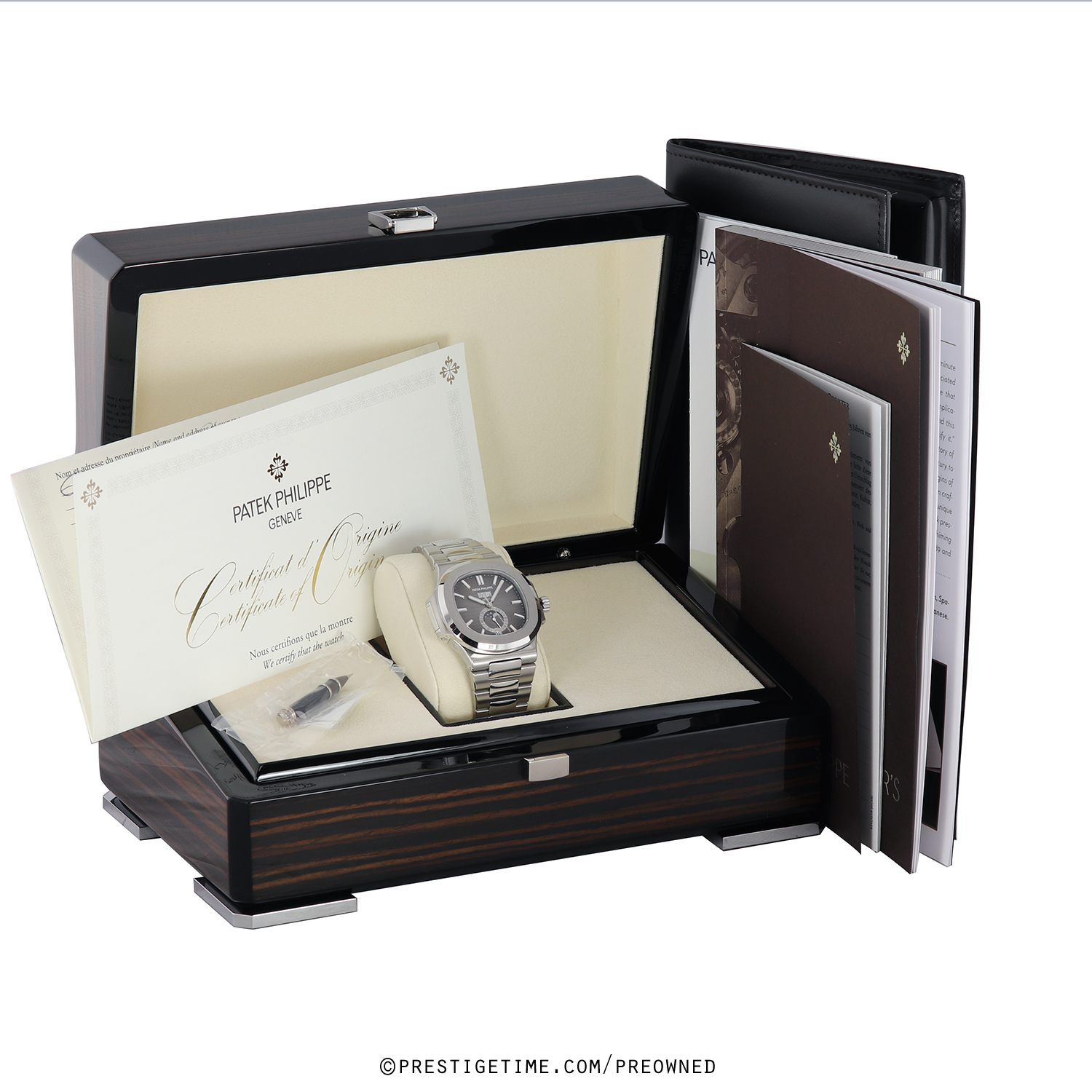 Pre-owned Patek Philippe Nautilus Annual Calendar Moonphase 5726