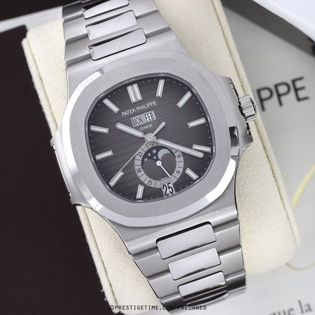 Pre-owned Patek Philippe Nautilus Annual Calendar Moonphase 5726/1a-001