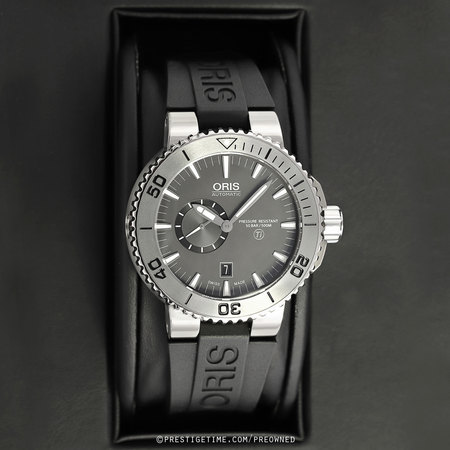 Pre-owned Oris Aquis Titan Small Seconds & Date 46mm 01 743 7664 7253-07 4 26 34TEB