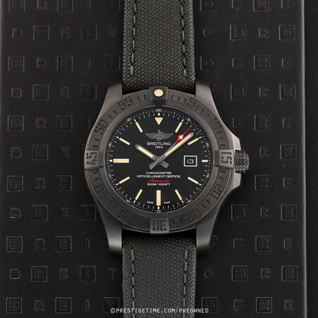 Pre-owned Breitling Avenger Blackbird 48 v1731010/bd12/100w