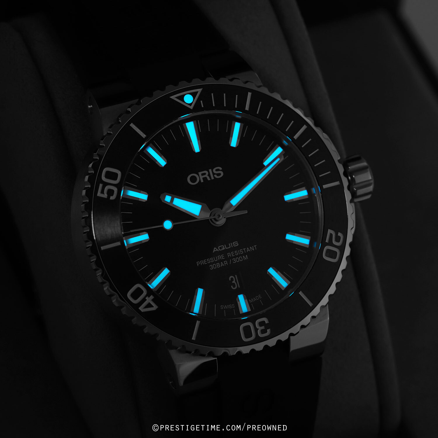 pre owned oris aquis