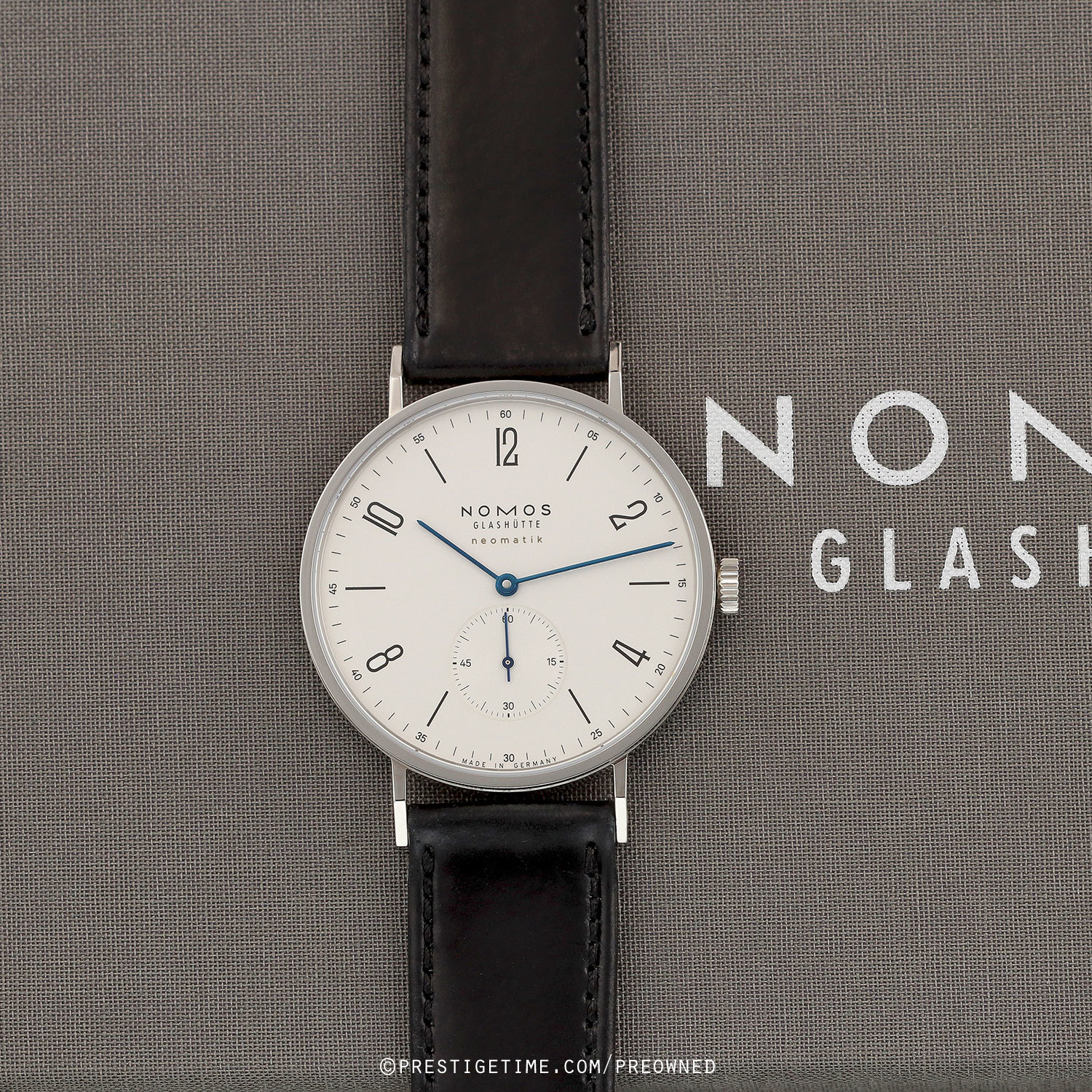 nomos small seconds