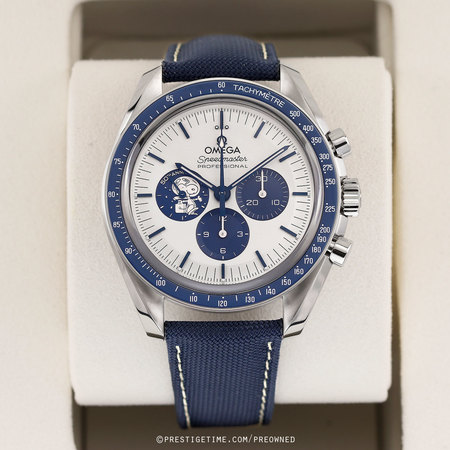 Pre-owned Omega UNWORN 2022 Speedmaster Silver Snoopy Award 50th Anniversary 42mm 310.32.42.50.02.001