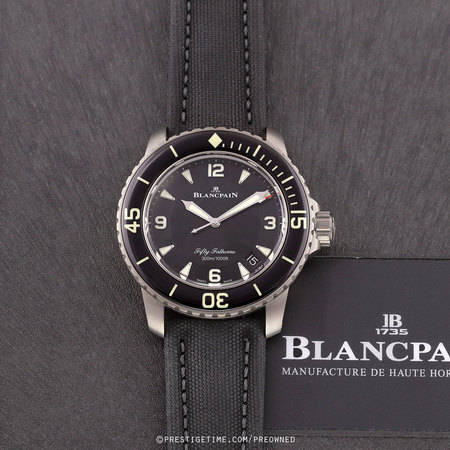 Pre-owned Blancpain Fifty Fathoms Automatic Titanium 45mm 5015-12b30-b52a