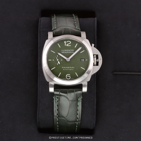 Pre-owned Panerai Luminor Quaranta Verde Militare 40mm pam01304