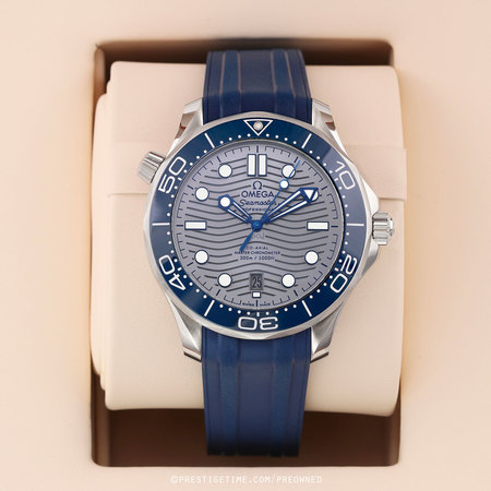 Pre-owned Omega Seamaster Diver 300m Co-Axial Master Chronometer 210.32.42.20.06.001