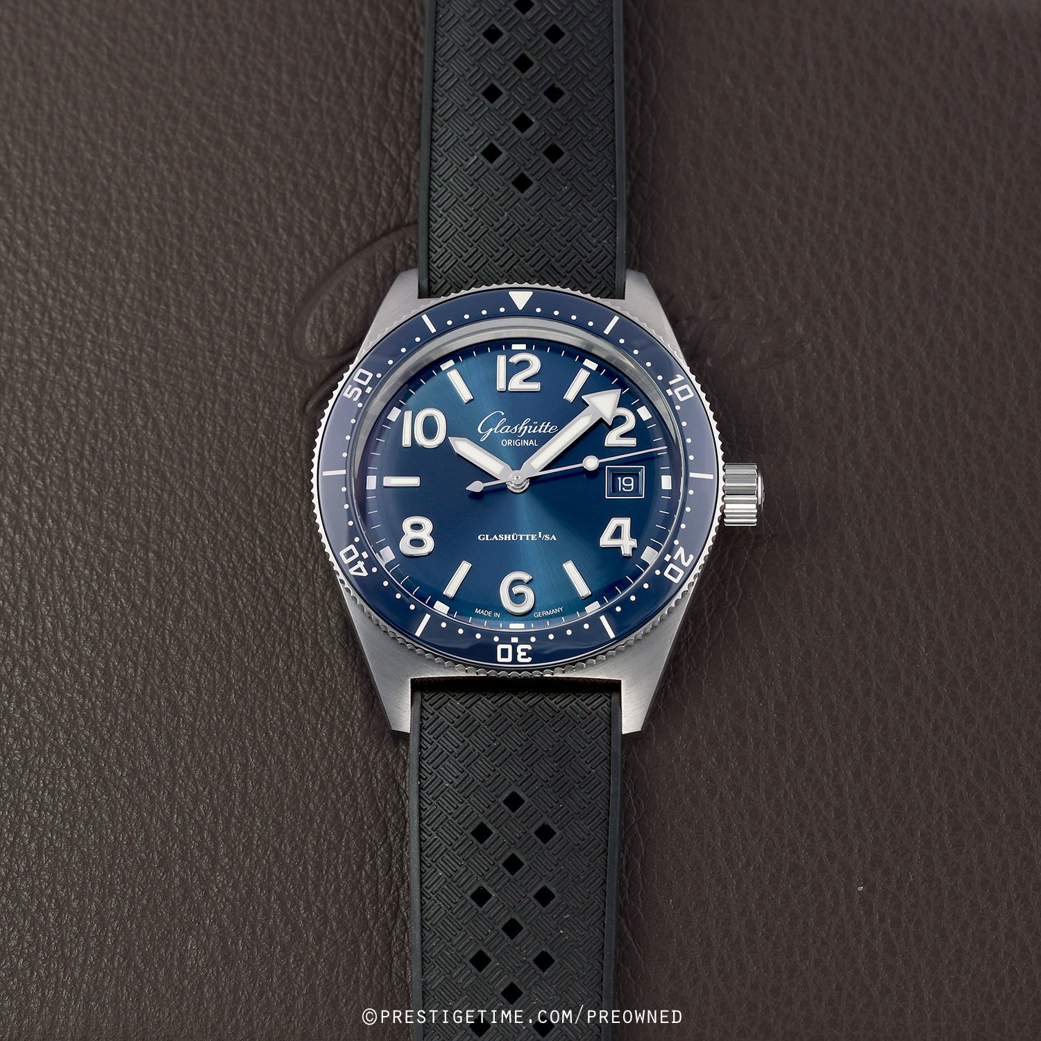 Pre-owned Glashutte Original SeaQ Automatic 1-39-11-09-81-33